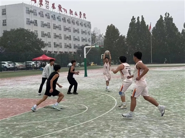 学校开展大学生篮球比赛